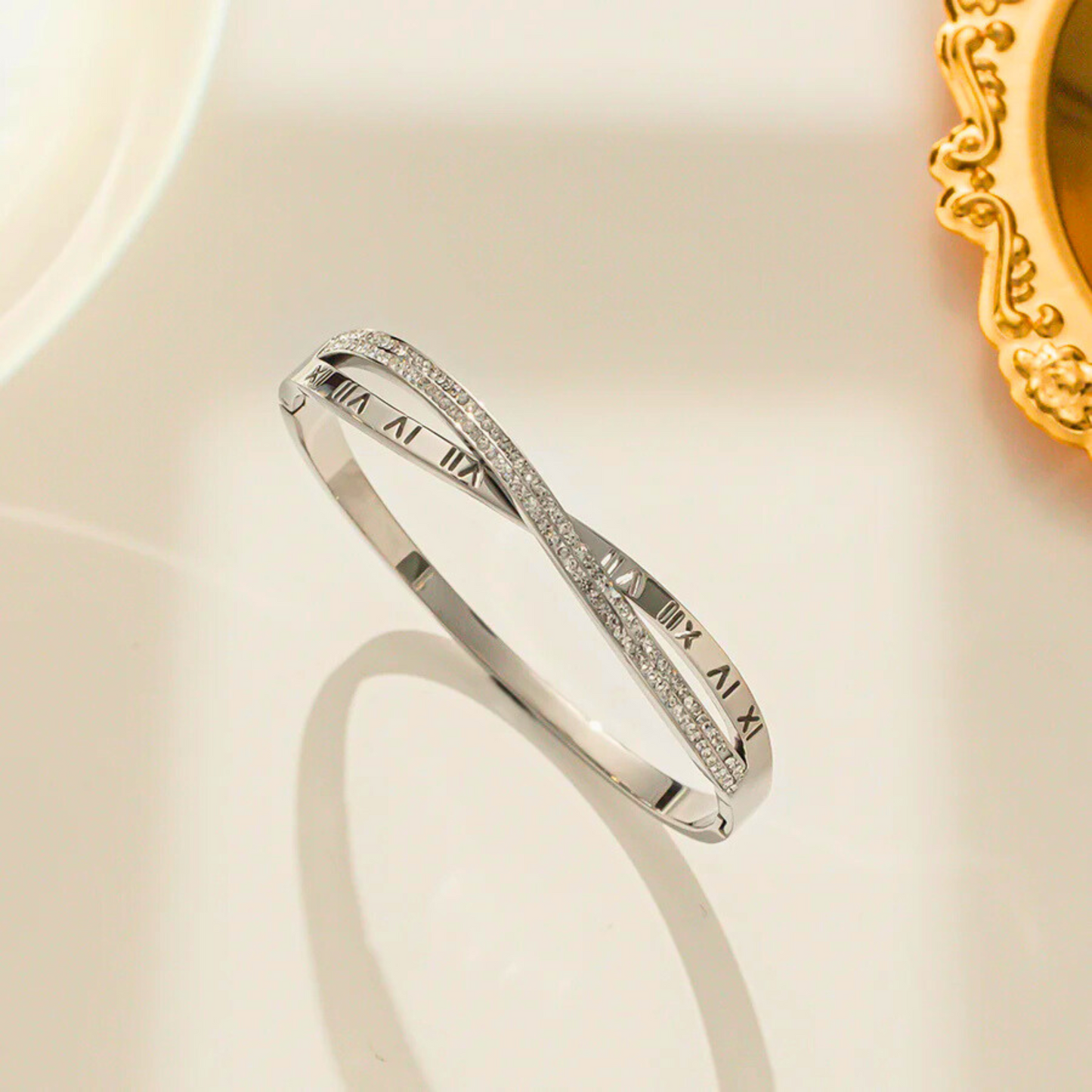 Roma Glow Bangle