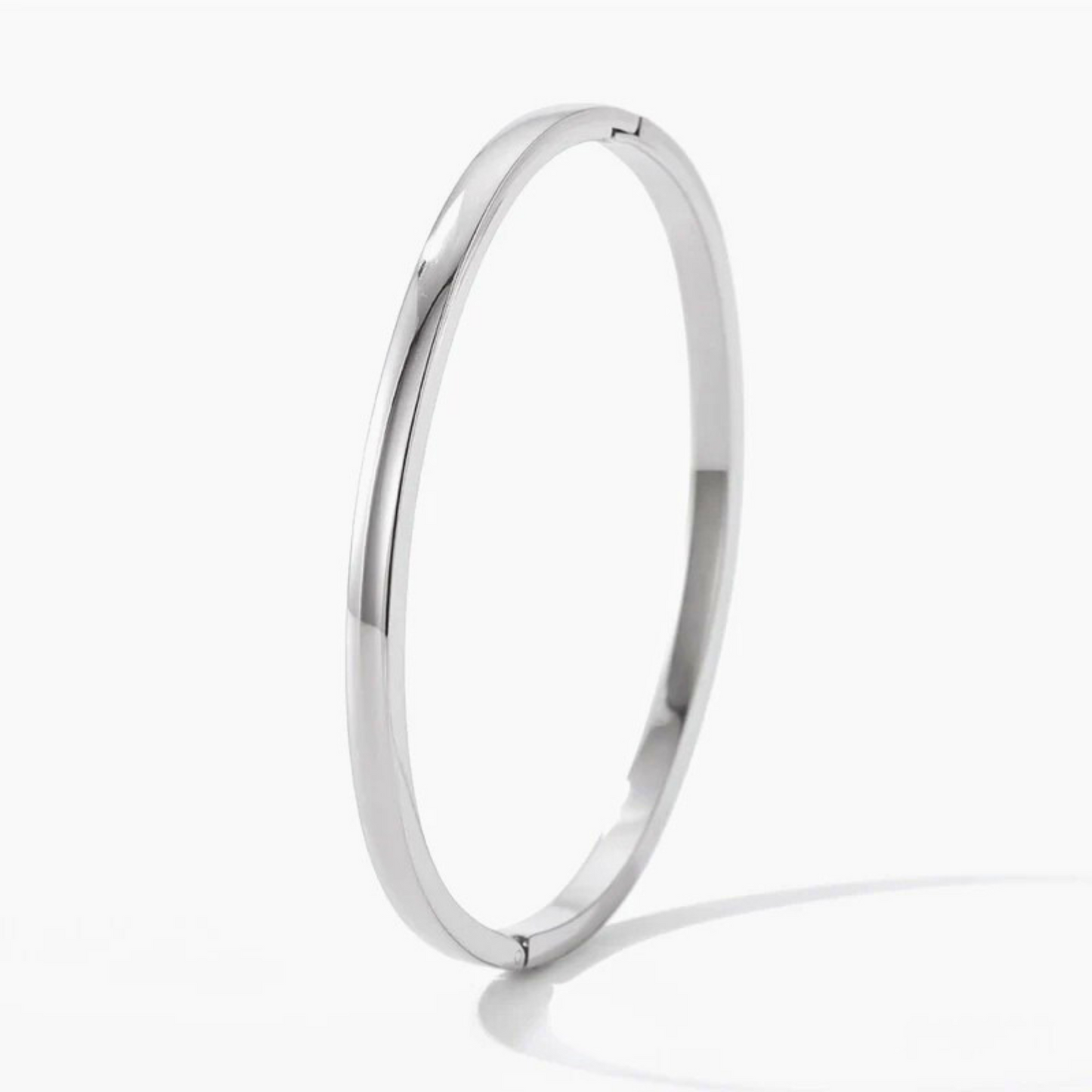 Golden Elegance Bangle ✨